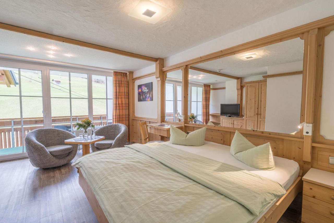 Wohlfuehlhotel Frohsinn 费斯恩 外观 照片